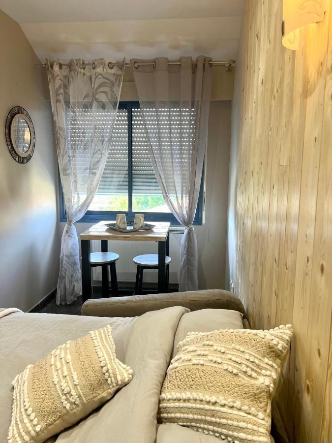 Appart Hotel Cozy Proche Centre, Parking Montbéliard Esterno foto