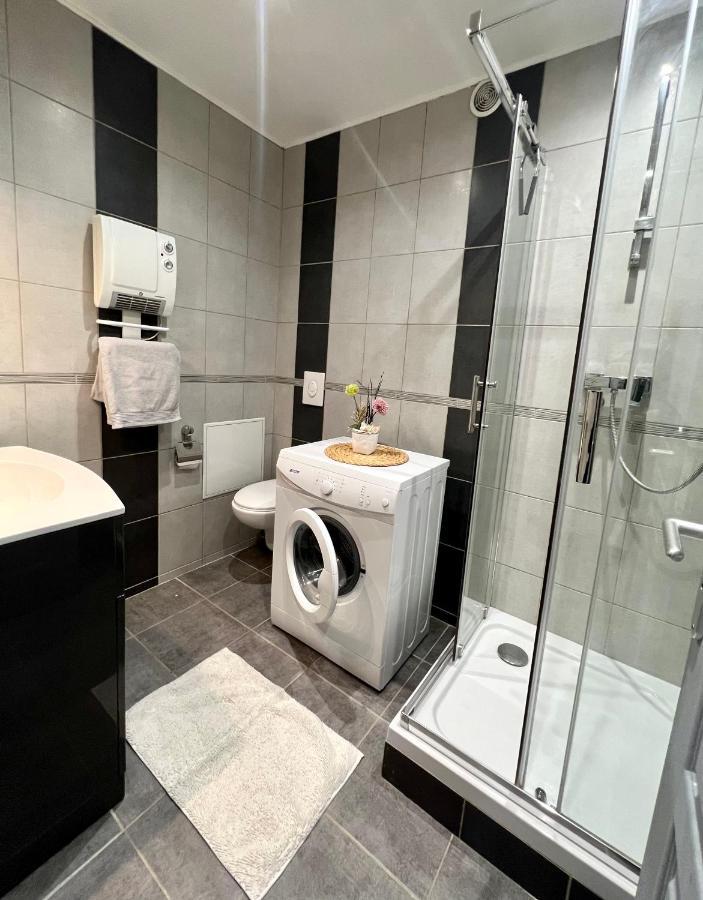 Appart Hotel Cozy Proche Centre, Parking Montbéliard Esterno foto